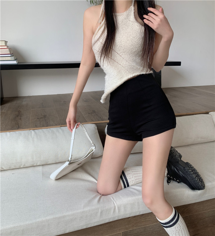 Real photos and real prices. Fashionable high-waisted simple hot pants, versatile leggings, summer essential short skirts, and A-line pants.