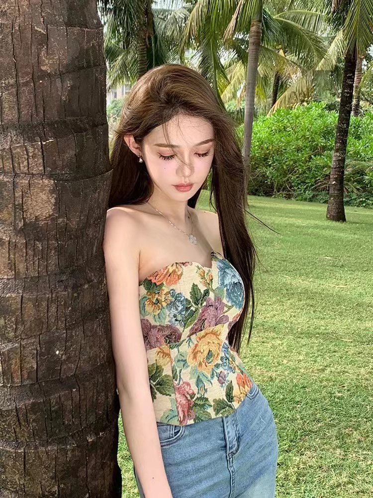 Knitted 2024 summer new Korean style pure lust sexy belt breast pad colorful floral tube top