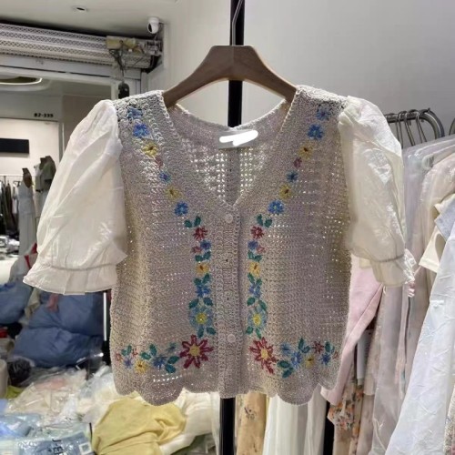 韩版花朵刺绣假两件针织衫女装甜美减龄泡泡袖小个子上衣夏季新款