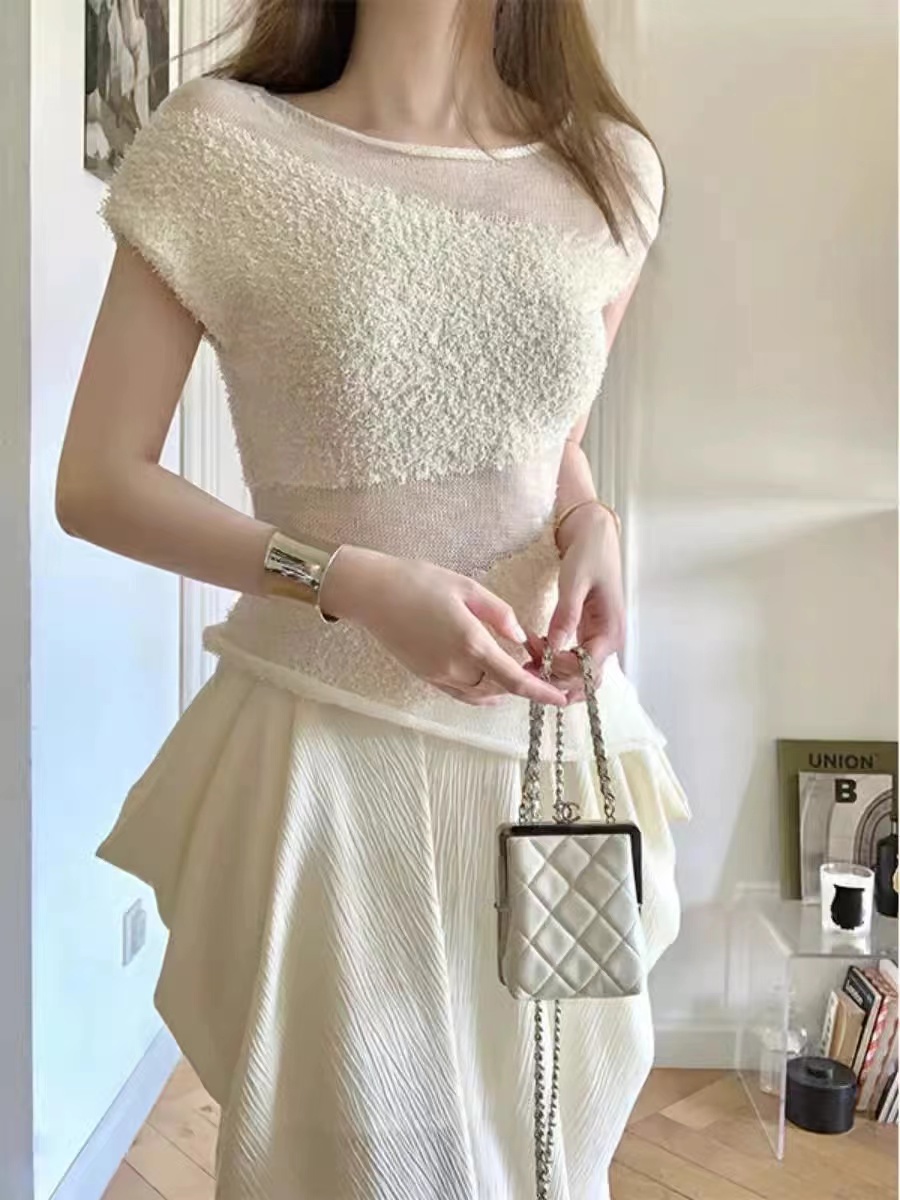 French mesh splicing right-shoulder short-sleeved T-shirt for women in summer, high-end, irregular, slim, chic top