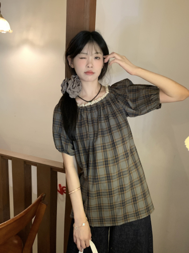 Actual shot ~ Korean retro lace small plaid short-sleeved versatile age-reducing pullover shirt ~