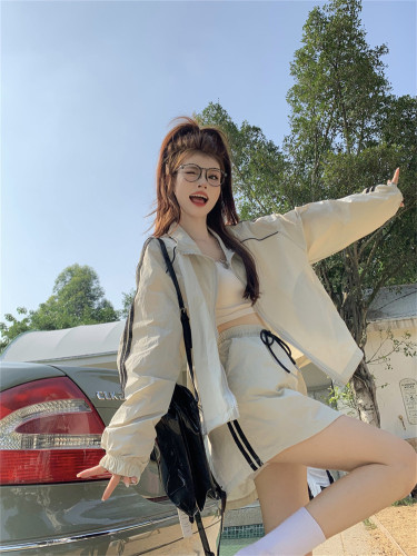 Actual shot of 2024 new summer style loose casual sports sun protection jacket for women + versatile short skirt two-piece set