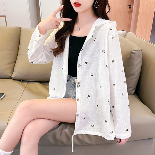 Actual shot of summer loose, casual, fashionable and versatile thin long-sleeved cardigan sun protection clothing hooded full-print coat for women