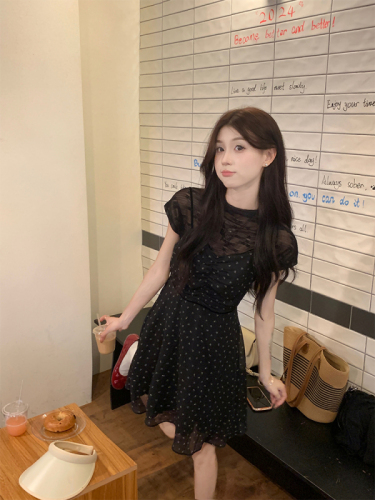 Real shot of sweet and lustful beauty~Korean chic simple floral polka dot dress + lace bottoming shirt