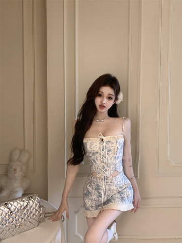 Actual shot of new Chinese style national style suit hot girl tea style wear suspender two-piece set