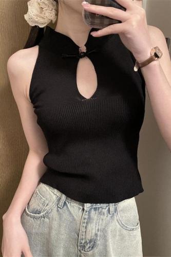 Real shot of new Chinese-style disc button sleeveless knitted vest for women to wear summer short slim hot girl top