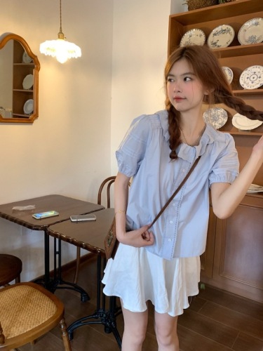 Actual shot~Korean summer milk blue multi-craft lace stitching accordion pleated lace collar shirt~