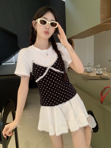 Real shot of sweet polka dot splicing lace suspenders for women to wear short-sleeved T-shirts, chic and beautiful two-piece suit