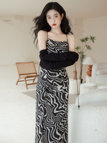 Actual shot of new Chinese style slit mid-length suspender open dress