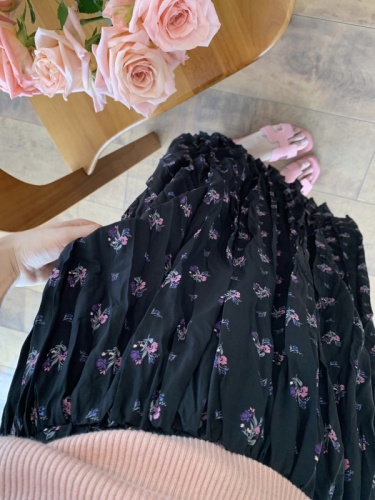 Actual shot~Korean floral pleated skirt with big swing