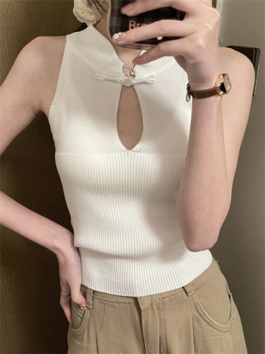 Real shot of new Chinese-style disc button sleeveless knitted vest for women to wear summer short slim hot girl top