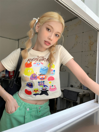 Real shot of homemade cotton graffiti printed hot girl slimming short T-shirt