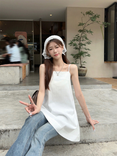 Real shot of a Korean chic simple white suspender top