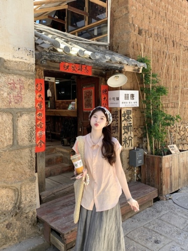 Actual shot Korean style salt two-wear short-sleeved shirt + textured gray high-waisted slimming skirt