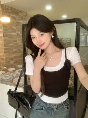 Actual shot Korean version slim fit fake two-piece T-shirt versatile slim pure desire flower short-sleeved camisole for women