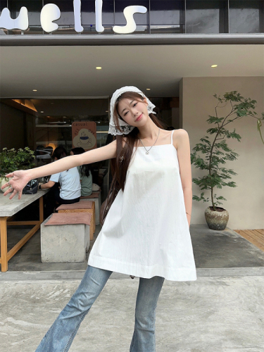 Real shot of a Korean chic simple white suspender top