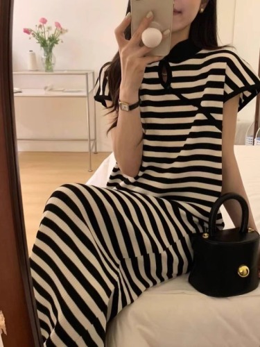 Contrast color striped straight loose sleeveless dress summer new cheongsam collar western style slimming slit knitted skirt for women