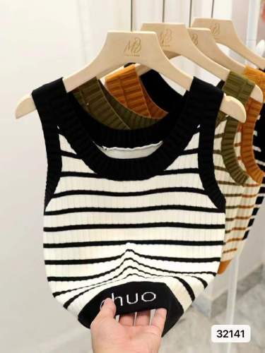 French striped contrasting color small fragrant style knitted sleeveless top for women 2024 summer high-end temperament outer camisole