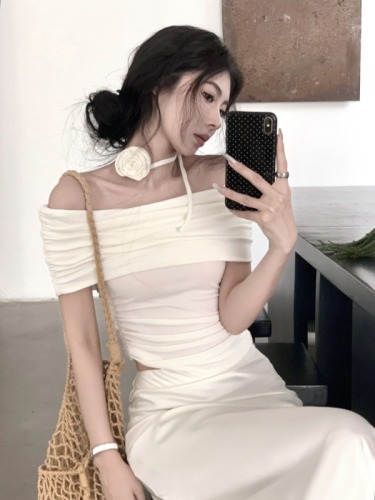 Real shot of Xia Pure Sexy Hot Girl Style One Shoulder Short Sleeve T-shirt Women's Slim Elastic Short Flower Top