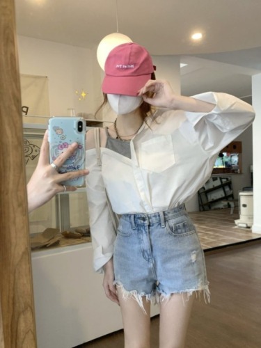 Fake two-piece one-shoulder suspender white shirt for women with summer design niche loose splicing sun protection shirt trendy top