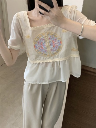 New Chinese style square collar embroidered chiffon shirt for women's summer wear, new temperament short-sleeved shirt, chic and beautiful short style