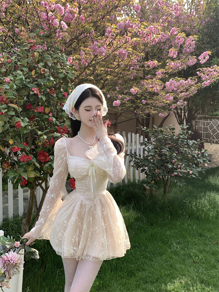 實拍 方領長袖蕾絲高腰顯瘦A字連衣裙配花朵