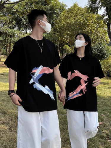 Niche high-end summer suit 2024 new spring and summer Internet celebrity super hot short-sleeved T-shirt special couple outfit
