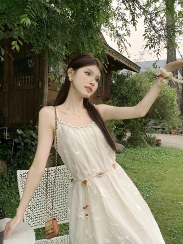 实拍韩系度假风刺绣提花网纱法式仙女气质吊带连衣裙