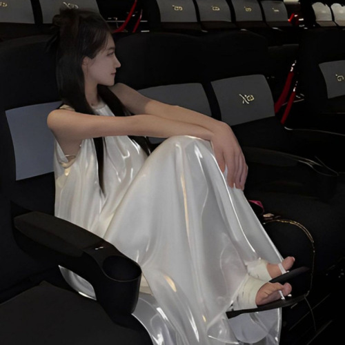 Sparkling elegant internet celebrity halterneck glazed skirt mid-length dress