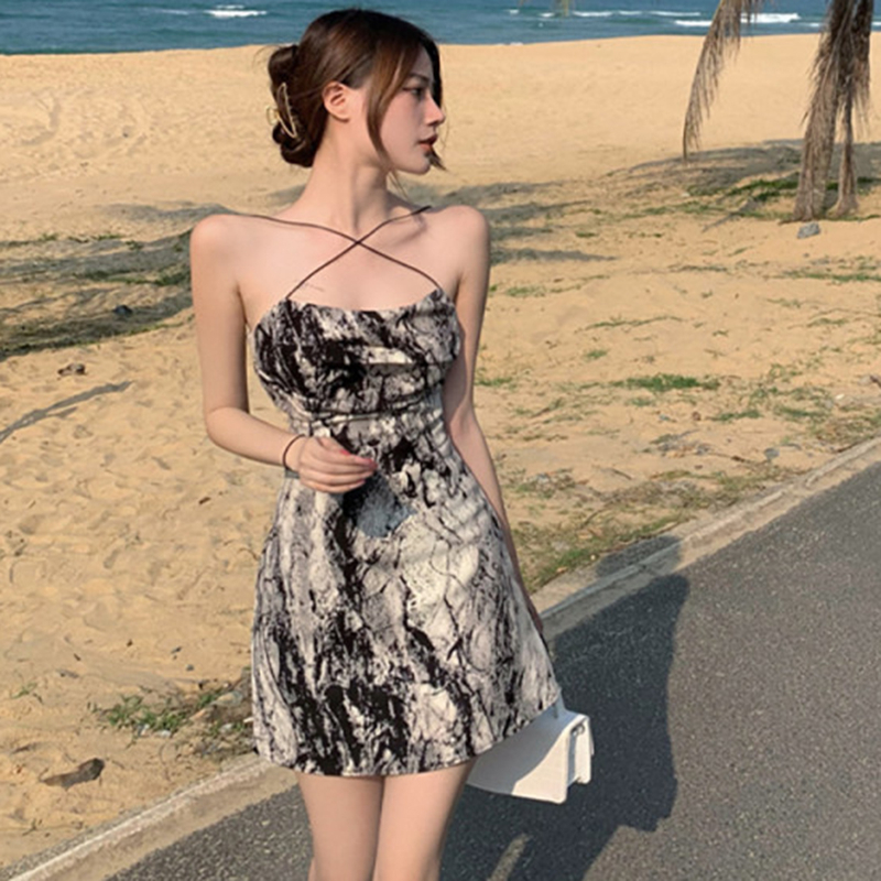 Tube top straps, temperament, western style women's summer 2024 new style hip-hugging short skirt, one-shoulder waist-cinching hot girl skirt