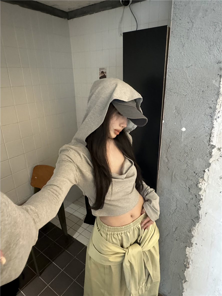Real shot of hooded slim-fitting hot girl top with strappy loose trousers suit