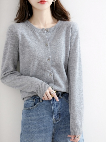 Knitted sweater women's cardigan sweater jacket short spring and autumn new slim fit small fragrant round neck bottoming shirt foreign style