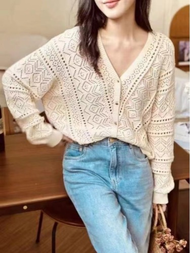 Zhou Yutong 2024 French Bohemian Lazy Style Top V-neck Crochet Hollow Knitted Cardigan Blouse Women's Autumn