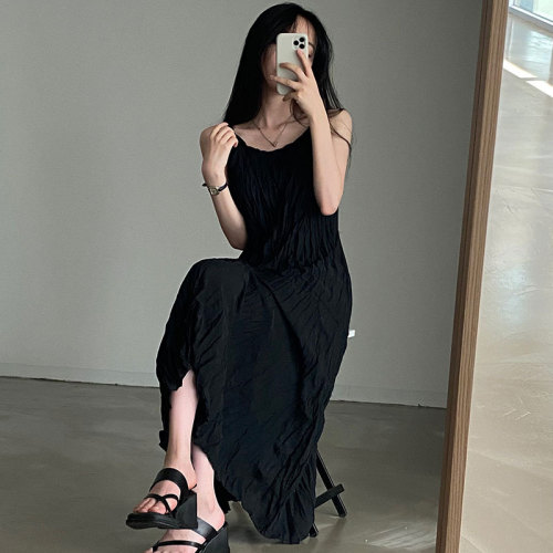 Korean chic French round neck pleated design loose casual sleeveless suspender dress long skirt