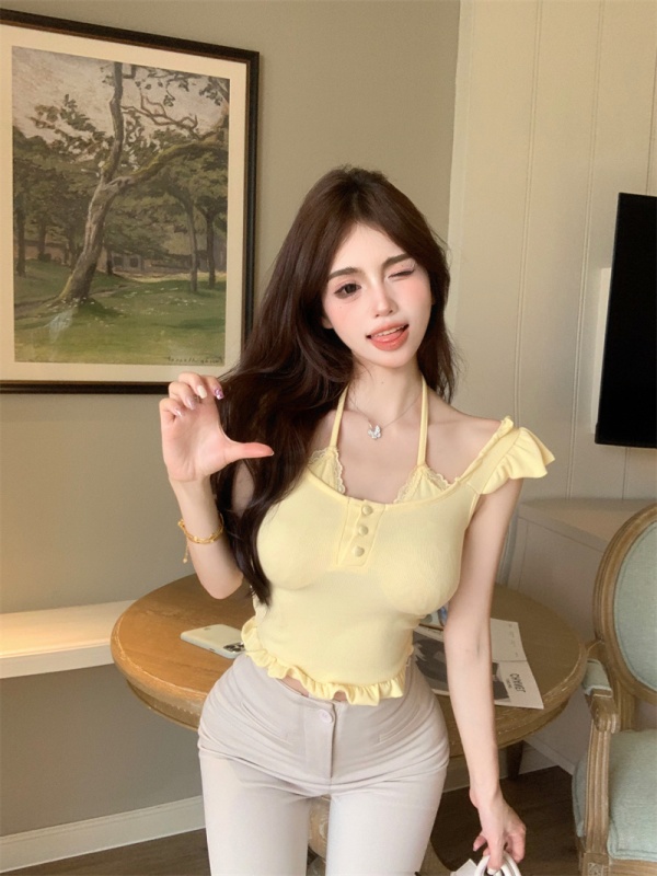 Real shot of tea girl wearing pure desire t-shirt women's summer niche lace splicing suspender top and small shirt