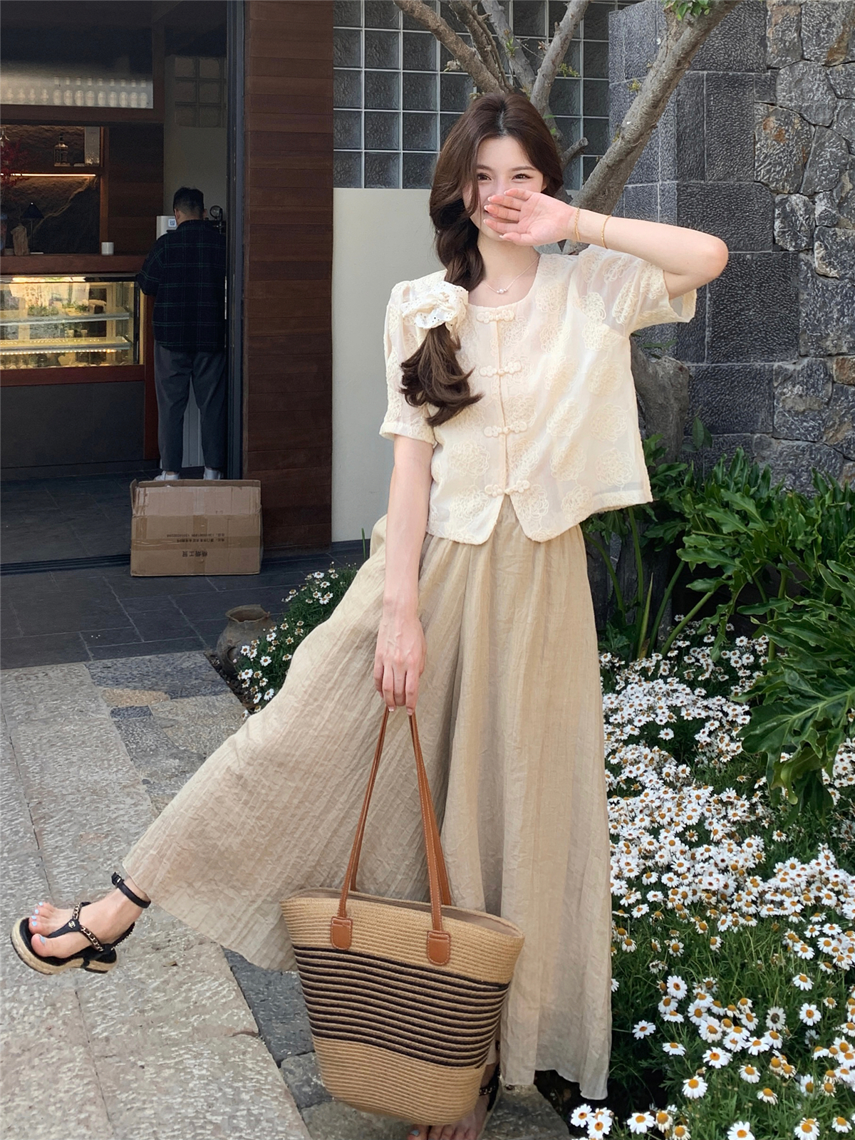 Actual shot of new Chinese style suit for women in summer, national style buckle, age-reducing, western-style short-sleeved shirt + high-waisted loose casual pants