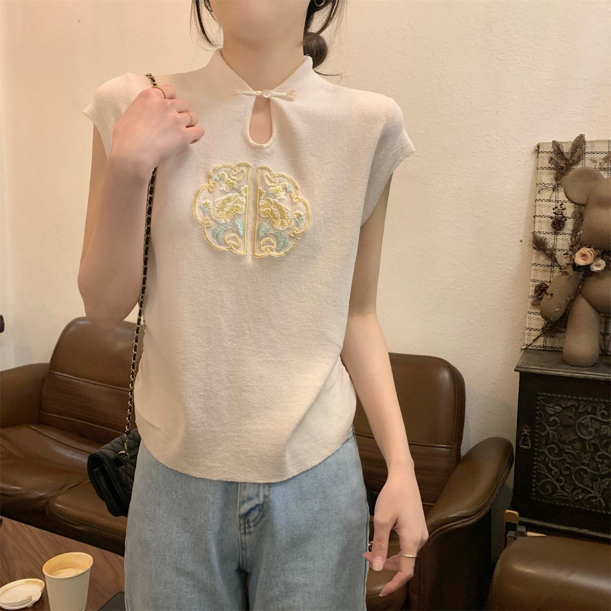 實拍 夏季韓版氣質新中式盤扣拼接繡花褶皺設計針織短袖上衣