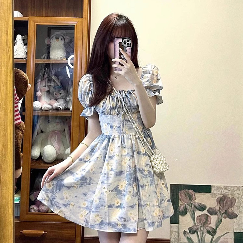 Tea Break French Square Neck Puff Sleeve Floral Dress Women's Summer 2024 New Resort Style Waist A-Line Skirt