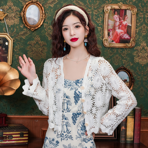Already shipped 2024 spring and summer new Korean style long-sleeved thin solid color v-neck knitted long-sleeved hollow sun protection cardigan