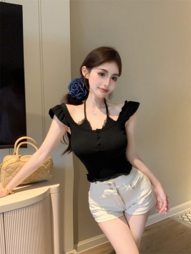 Real shot of tea girl wearing pure desire t-shirt women's summer niche lace splicing suspender top and small shirt