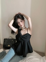 實拍  純欲甜辣短款小眾設計感不規則斜肩扭結吊帶上衣女
