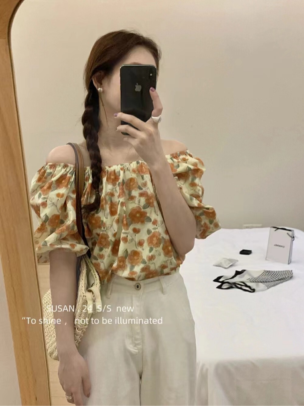 復古碎花荷葉邊襯衫女夏季2024年新款法式V領五分袖套頭襯衣上衣