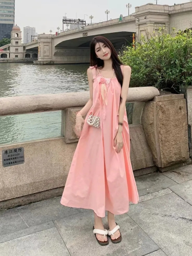 法式初恋甜美粉色吊带连衣裙女夏2024新款高级设计感小众气质长裙