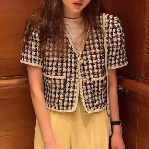 韩国chic夏季减龄小众设计感气质法式休闲复古小香风短款外套女