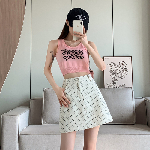Real shot of French retro polka-dot high-waisted short skirt for women in summer, artistic, anti-exposure, slimming, hip-hugging A-line skirt