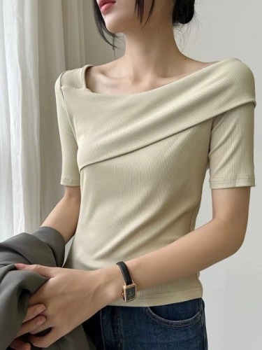 甜辣妹一字肩短袖T恤女夏季新款韩版设计感小众冰丝针织上衣