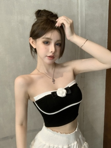 Real shot of Jane with contrasting color camellia sexy tube top women's summer slim pure desire short top