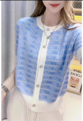 High-end casual style loose knitted cardigan women's short-sleeved summer design thin small fragrance short top