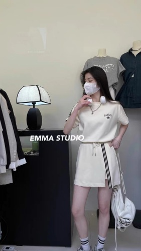 EMMA2024年春夏新款洋气拼接条纹宽松显瘦短袖松紧腰短裙两件套