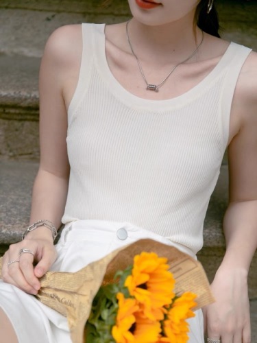 纯色冰丝针织背心女夏季韩版圆领套头修身打底衫无袖吊带上衣白色